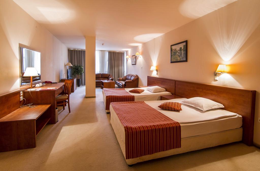 Plaza Hotel Варна Екстер'єр фото