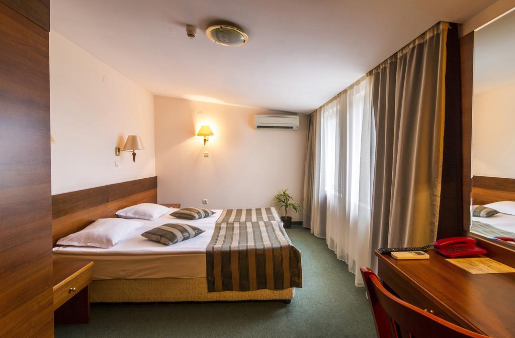 Plaza Hotel Варна Екстер'єр фото